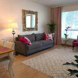 Apartment Charming Pine View, Vantaa